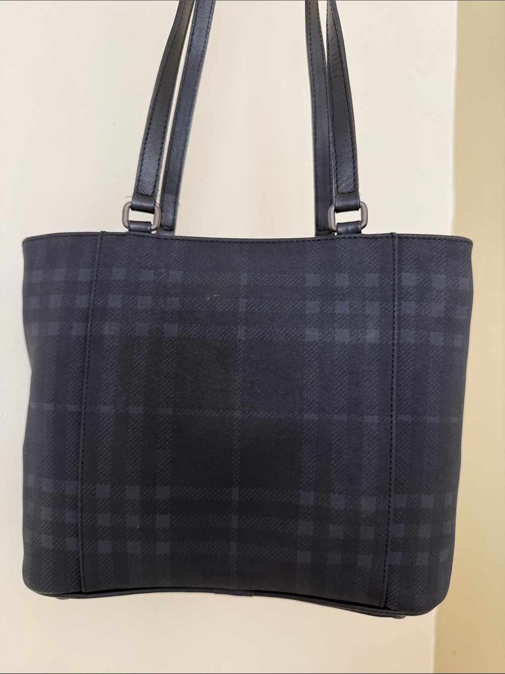 Elegant Vintage Burberry Black Plaid Shoulder Bag with Detachable Pouch - Picture 5 of 7